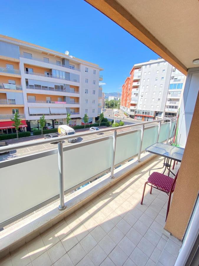 Apartman Vesna City 2. Pg 포드고리차 외부 사진
